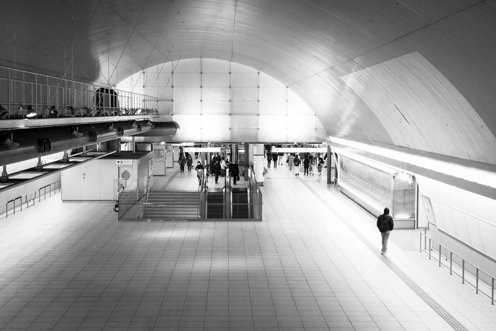 Very large and modern train station