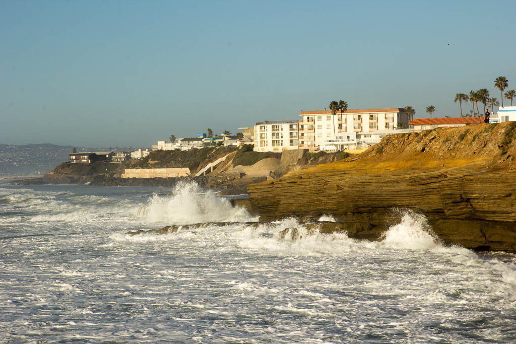 Lucky people with houses and condos on the beach here