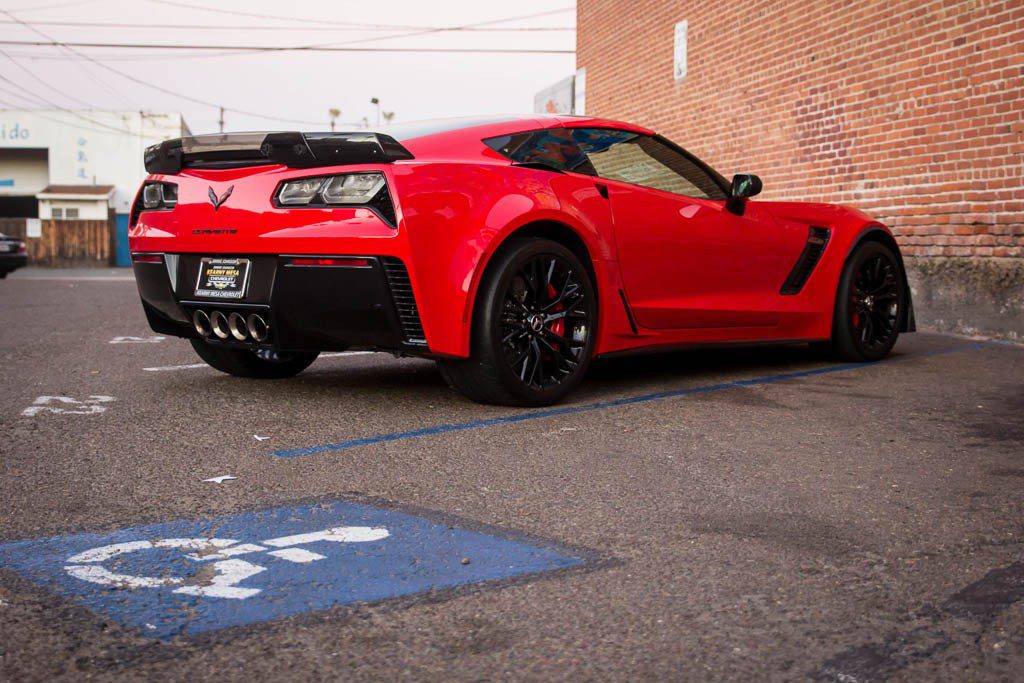 Ohhhhhh yeahhhhhhhh another C7 Vette. Those are VERY attractive.