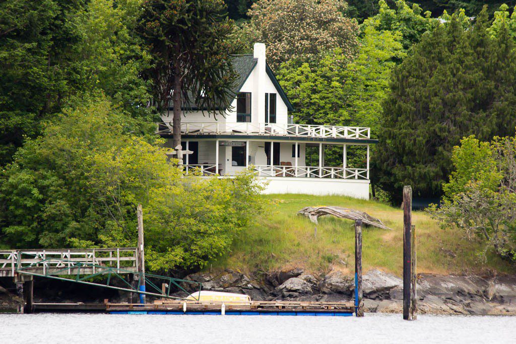 Cute little old house with a private dock