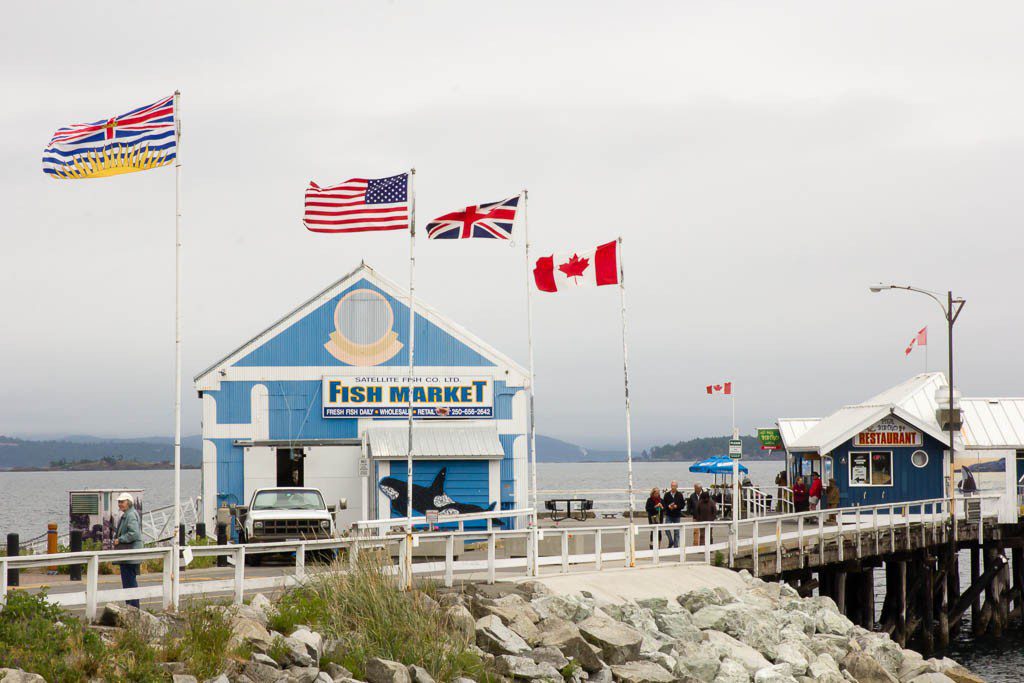 Delicious fish markets. 