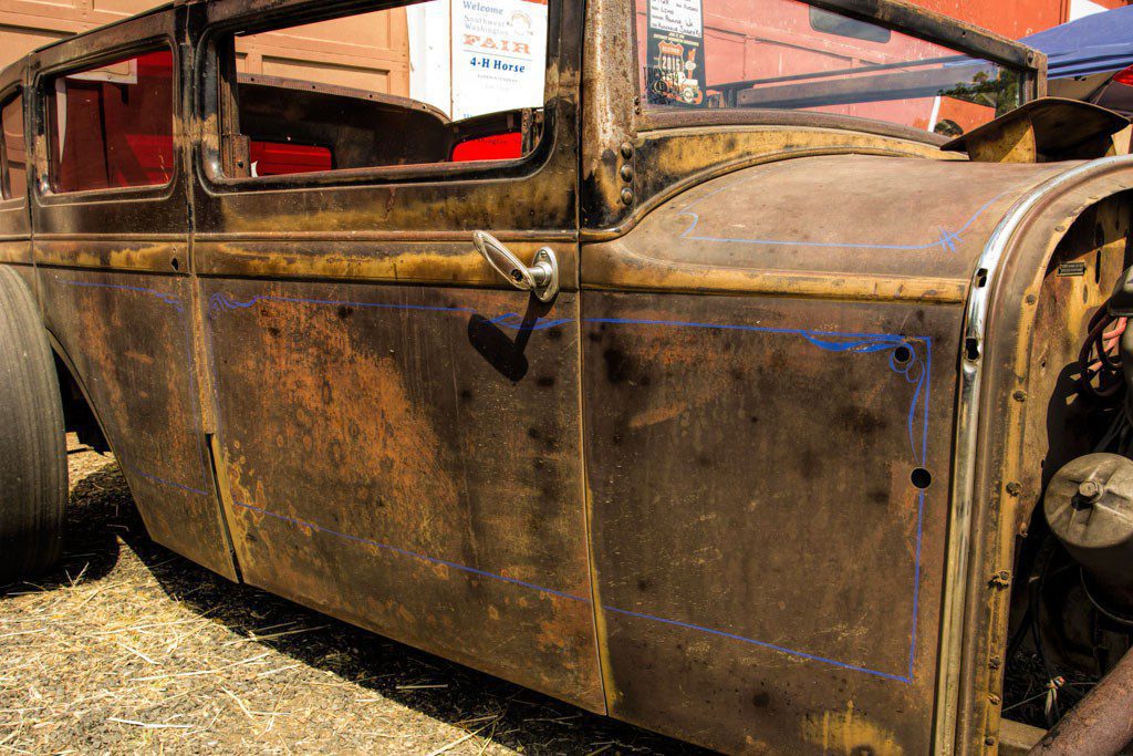 Subtle blue pinstriping over the rust