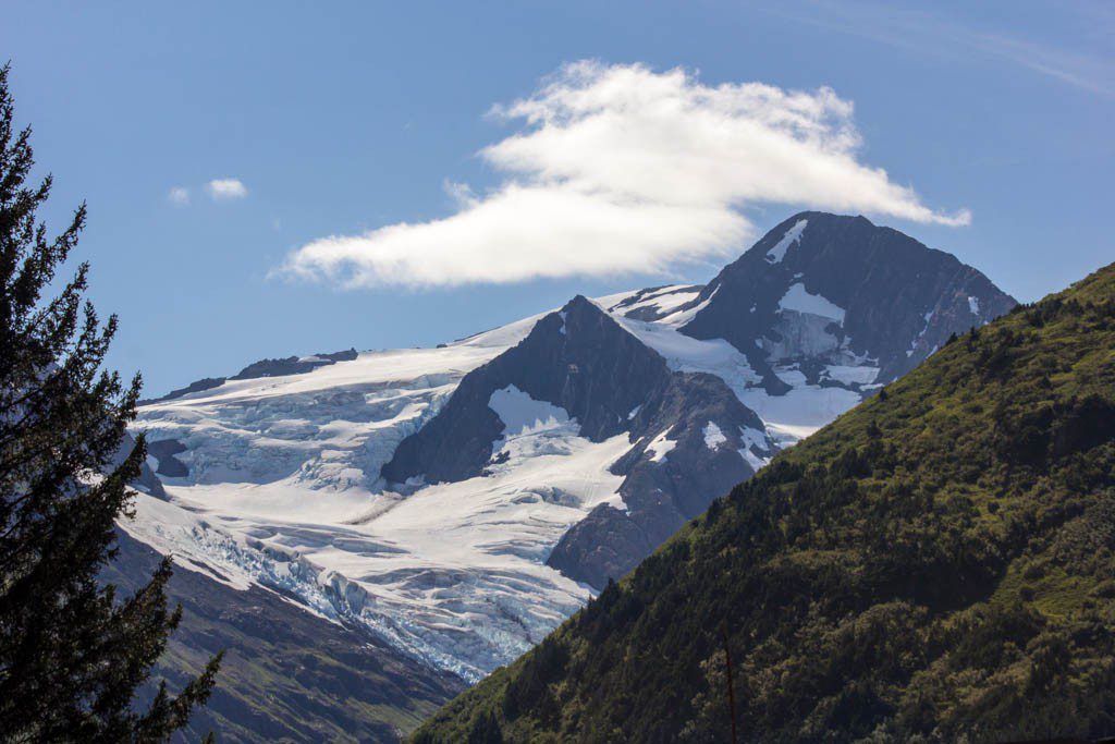 Moure mountains