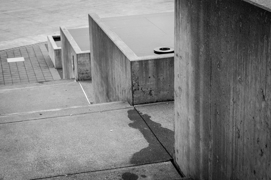 The fountains down the steps to the water and marina