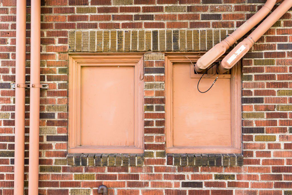 Windows and pipes. 