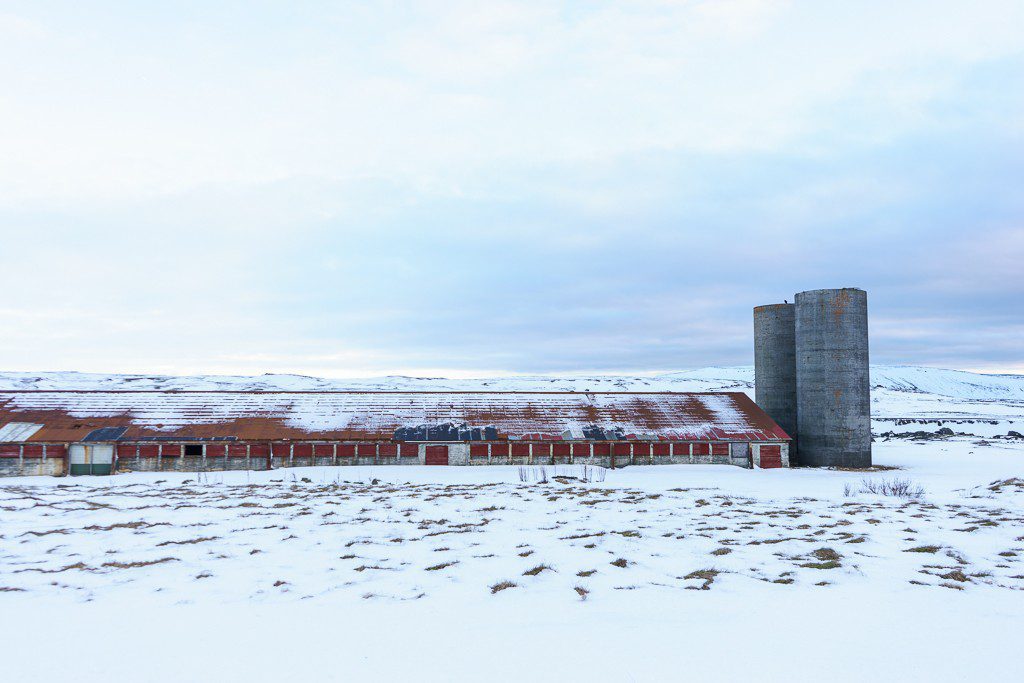 Huge barn along the way.