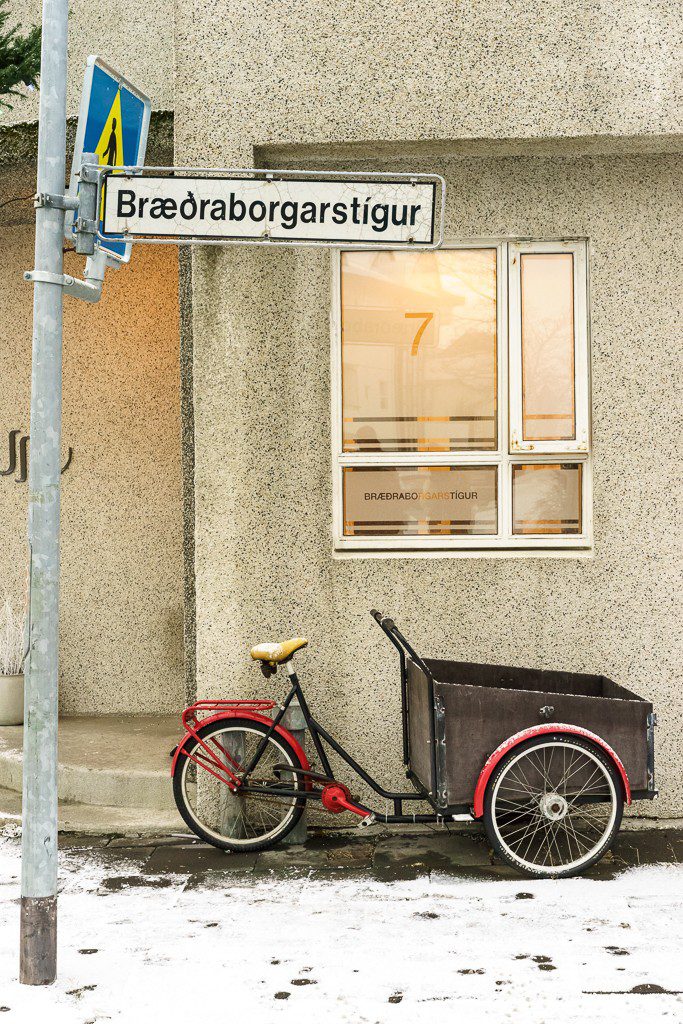 It's a bike cart! I want to make one of these because reasons!