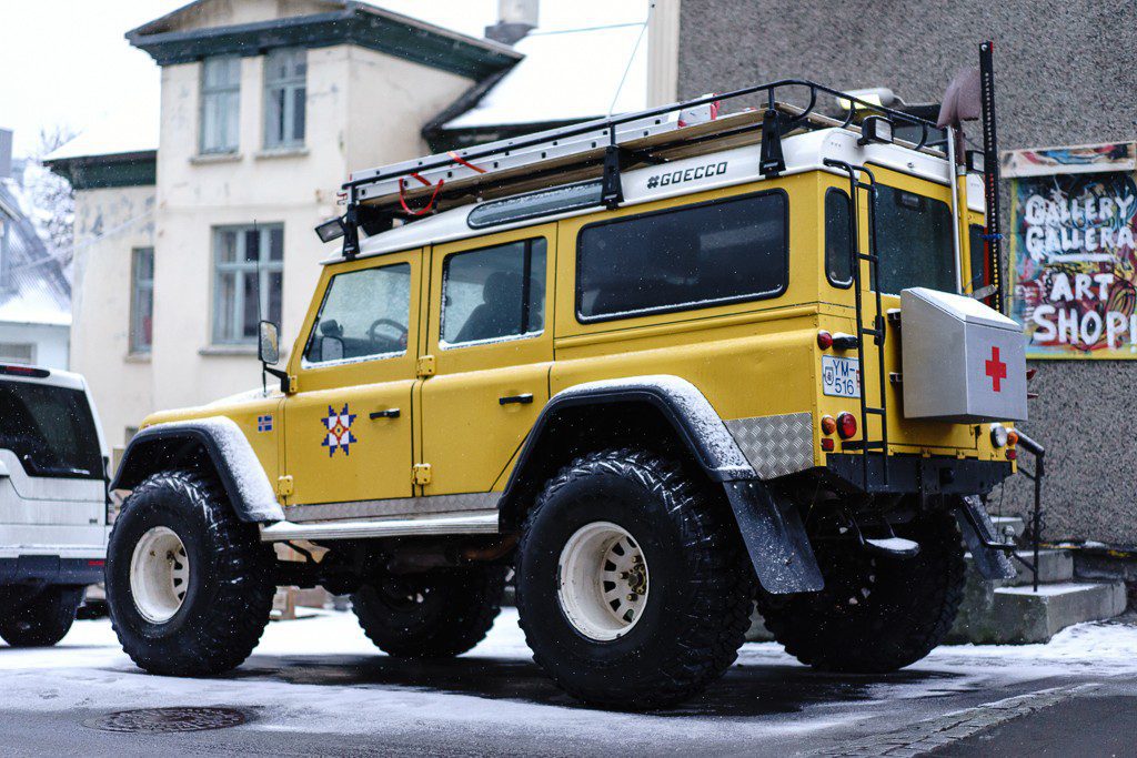 Oh yes please.... Even in yellow this thing is so kickass!