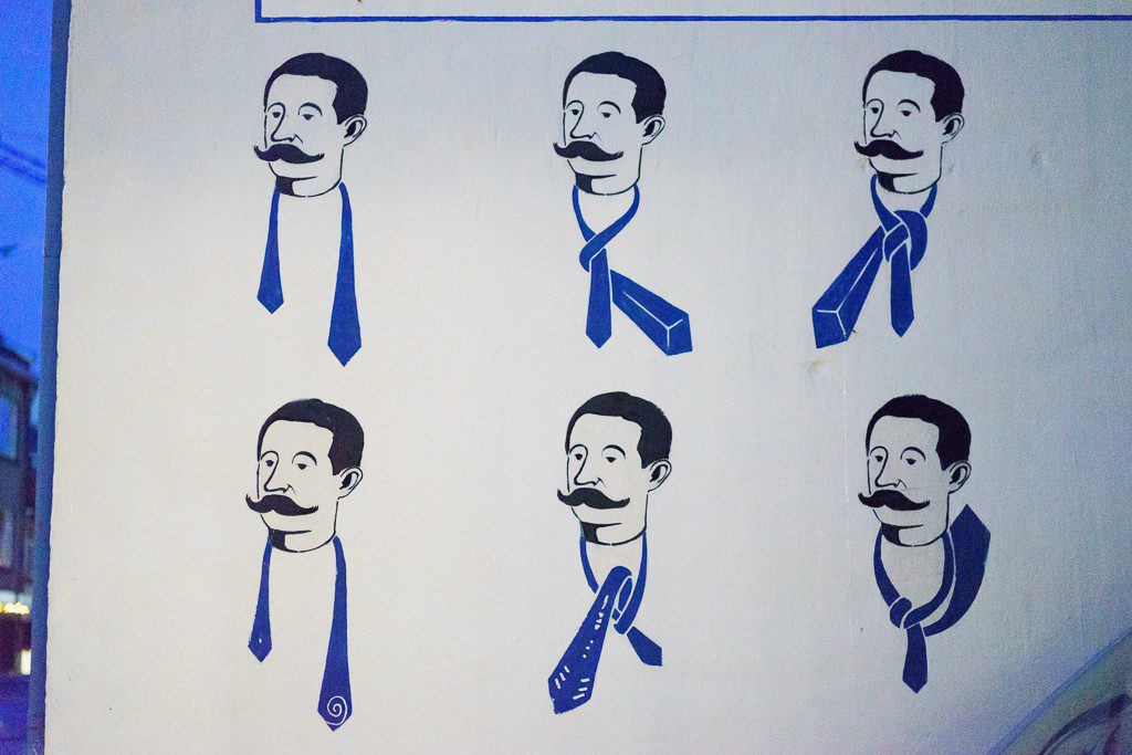 In case you forget how to tie your necktie, it's right here on this building.