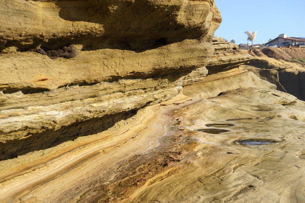 More details of the layers of stone.