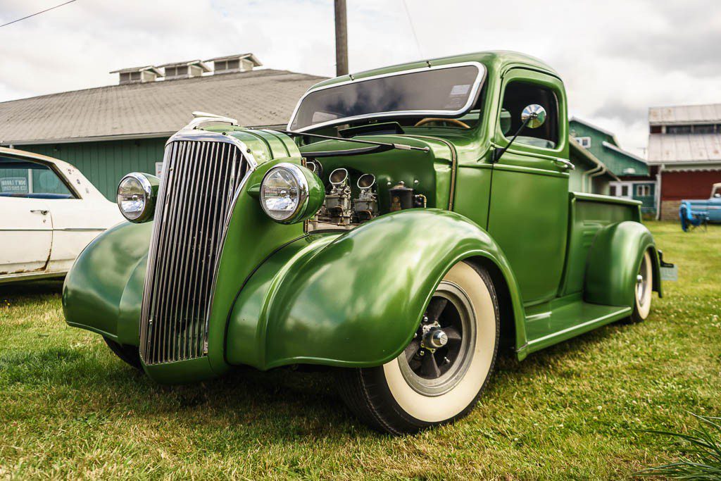 Love the color they chose. I checked this one out for a long time just to make sure I had all my stuff on my truck bolted in the correct spot!