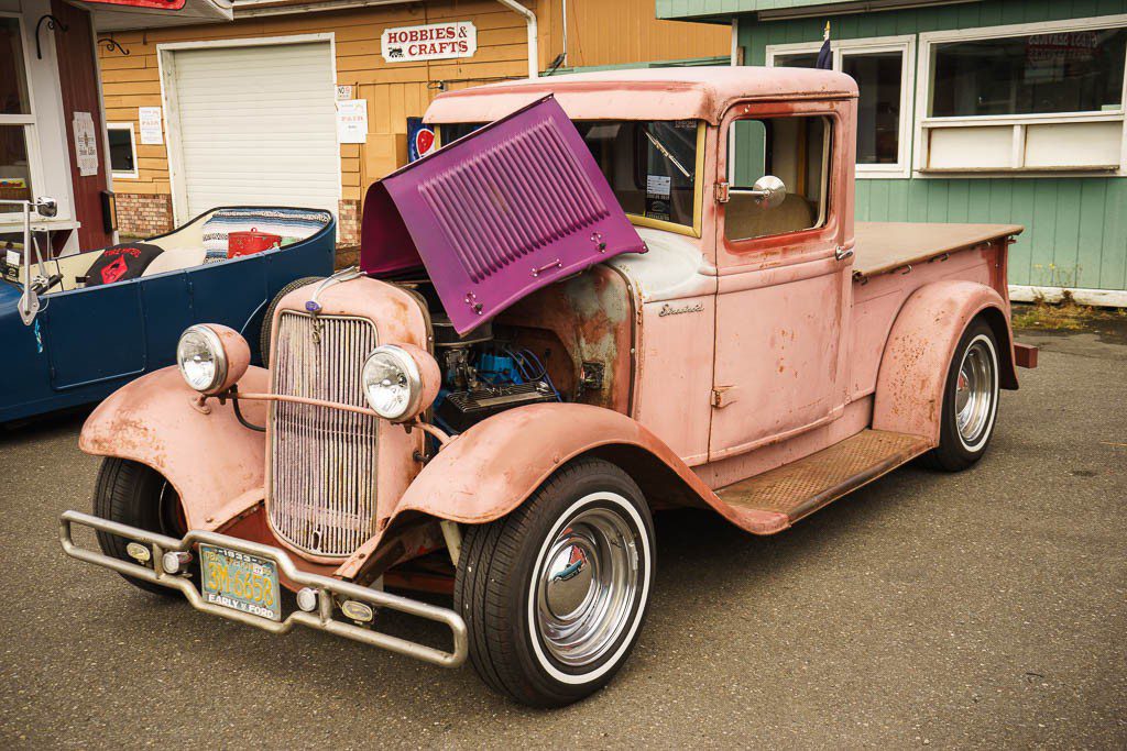 I liked this faded out pink 30's pickup truck.